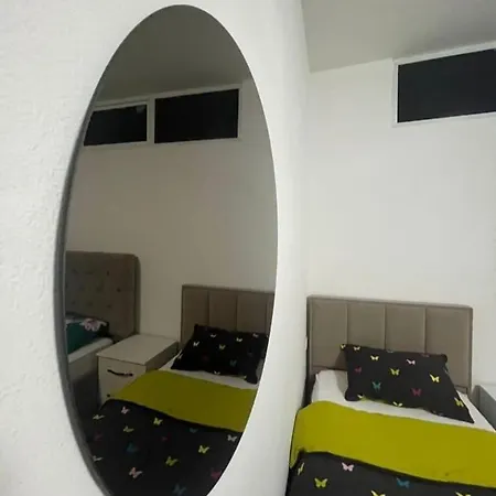 Apartment Parid 2 *